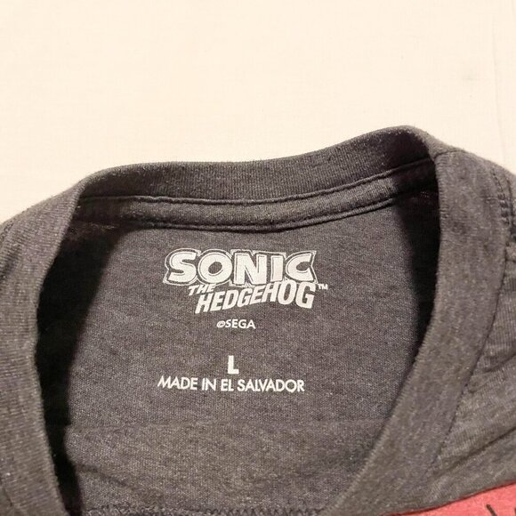 Sonic The Hedgehog Sega Shirt Kids Size Large Tshirt Christmas Hat - Picture 4 of 16